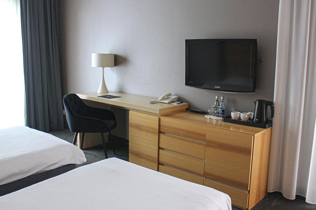 אוסטראודה Willa Port מראה חיצוני תמונה A room at the hotel