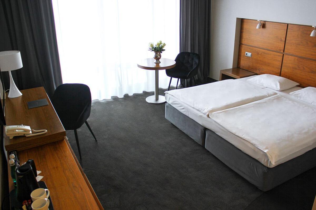 אוסטראודה Willa Port מראה חיצוני תמונה A room at the hotel