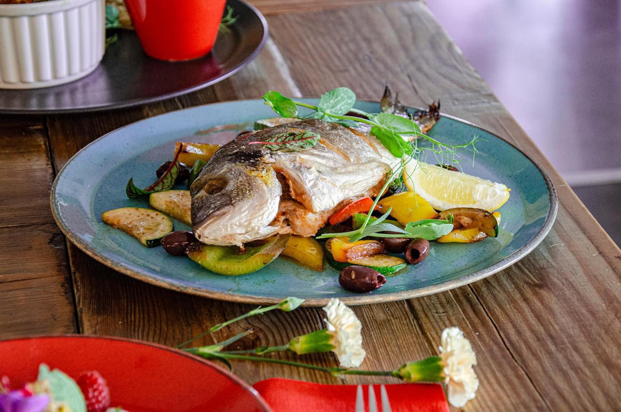 אוסטראודה Willa Port מראה חיצוני תמונה A plate of grilled fish