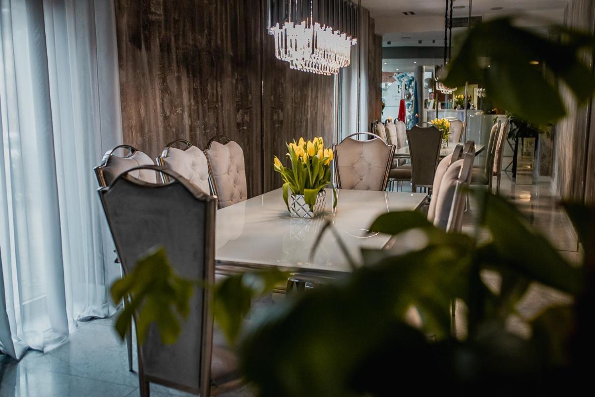 אוסטראודה Willa Port מראה חיצוני תמונה The interior of the restaurant