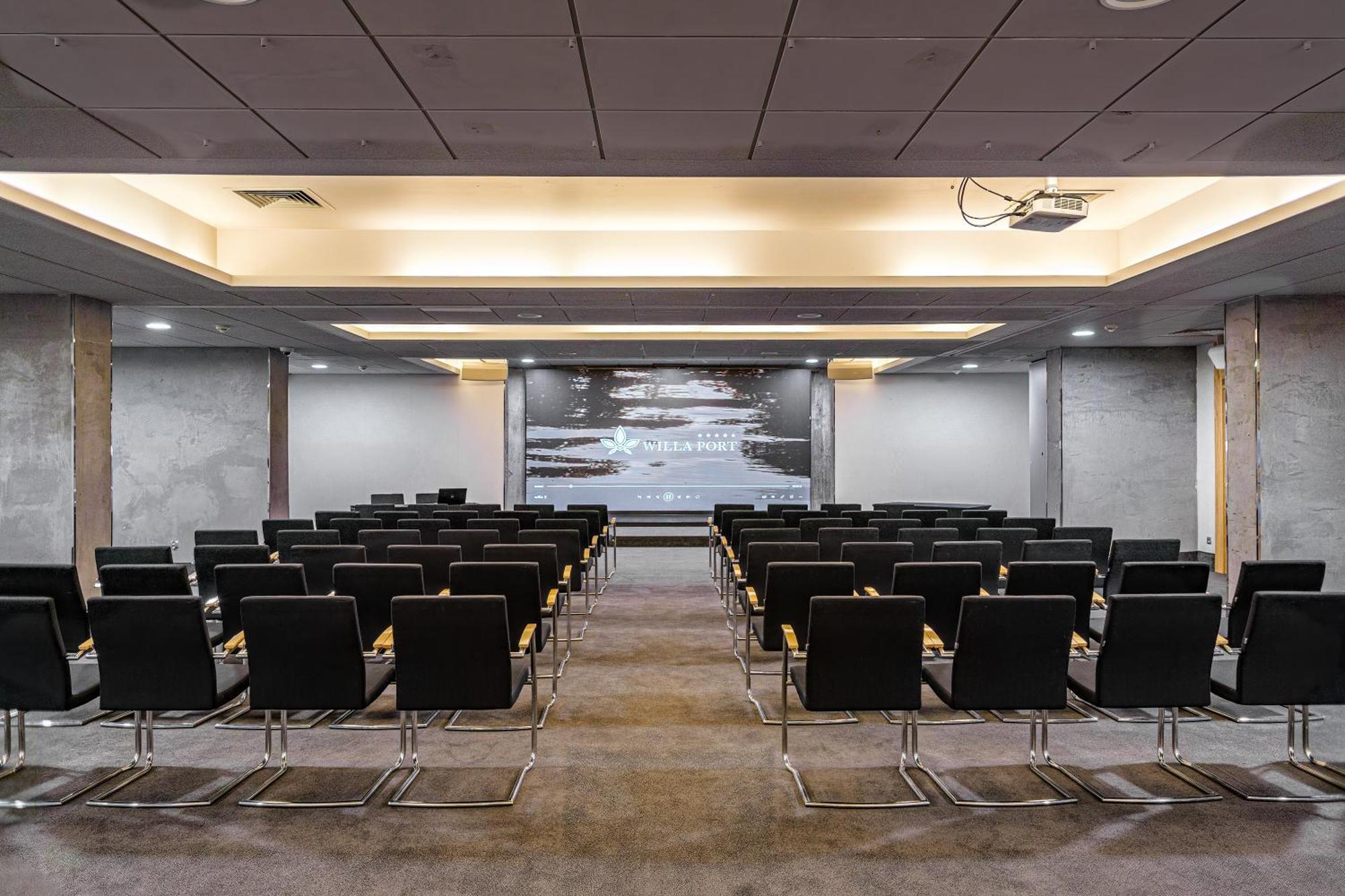 אוסטראודה Willa Port מראה חיצוני תמונה The Auditorium