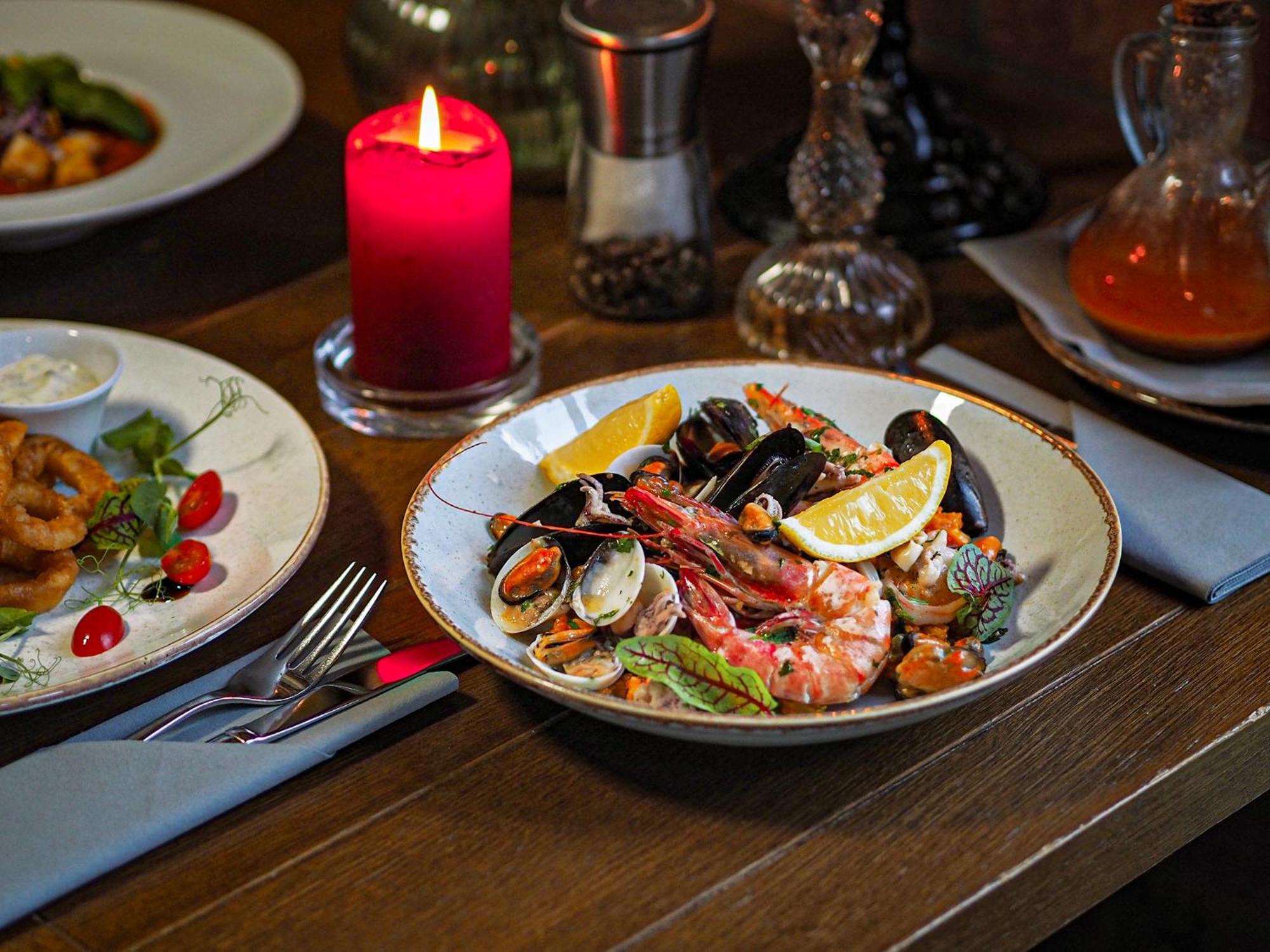 אוסטראודה Willa Port מראה חיצוני תמונה Seafood salad