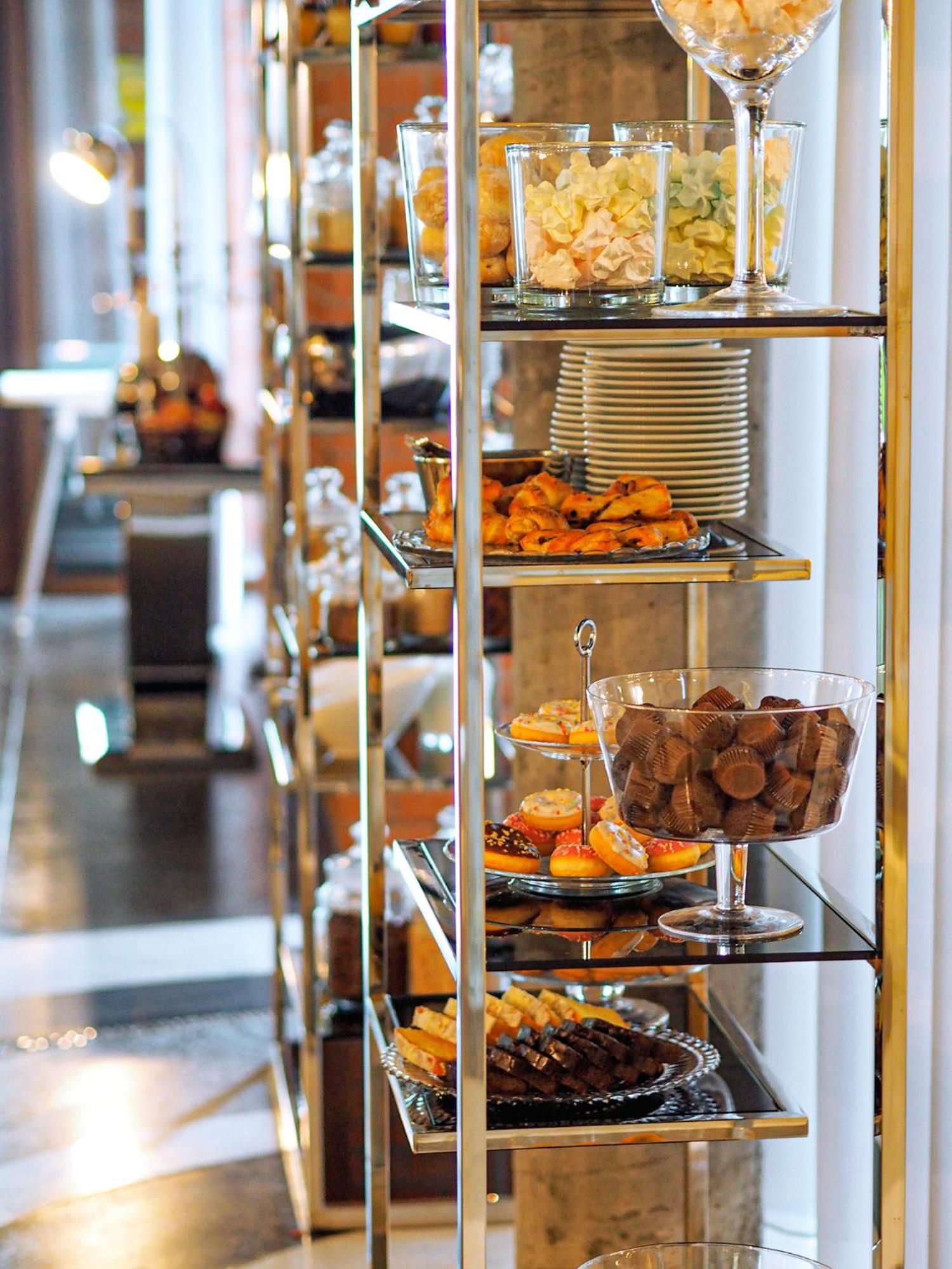 אוסטראודה Willa Port מראה חיצוני תמונה A dessert cart