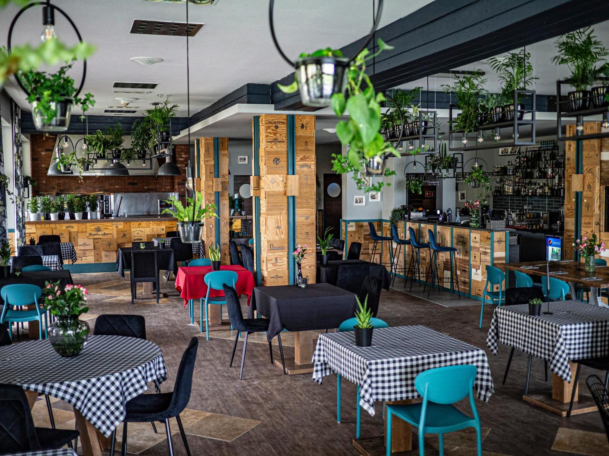 אוסטראודה Willa Port מראה חיצוני תמונה Restaurant in Belgrade